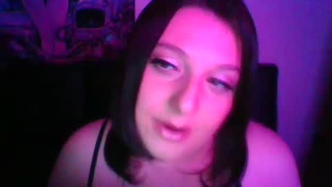 Snapshot of xbabygirlx420 chatting on 04/13/26, 05:13 BabyGirl online show from 04/13/26, 05:13