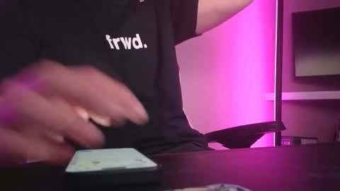 Snapshot of xburst chatting on 02/17/26, 12:51 xburst online show from 02/17/26, 12:51