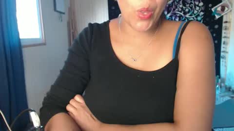 Snapshot of xcanela_ chatting on 05/28/26, 08:17 canela online show from 05/28/26, 08:17