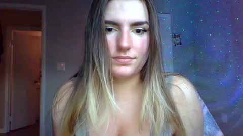 Snapshot of xcharlottexeuphoriax chatting on 02/18/25, 01:10  charlotte euphoria  online show from 02/18/25, 01:10