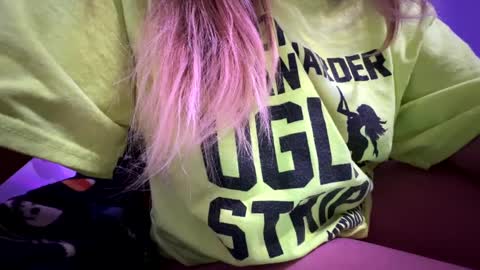 Snapshot of xcharlottexeuphoriax chatting on 02/26/25, 04:36  charlotte euphoria  online show from 02/26/25, 04:36