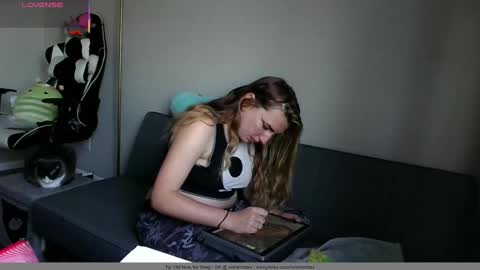 Snapshot of xcharlottexeuphoriax chatting on 10/08/25, 08:50  charlotte euphoria  online show from 10/08/25, 08:50