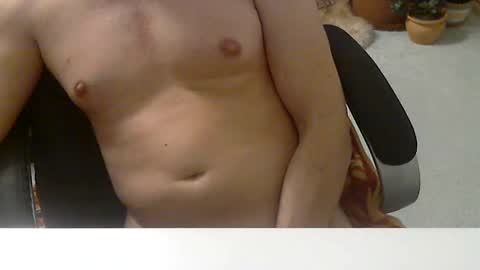 Snapshot of xchie chatting on 12/22/24, 08:14 kolaan online show from 12/22/24, 08:14