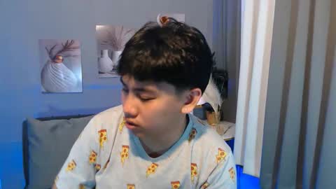 Snapshot of xcigbatecum chatting on 03/19/26, 01:48 Charlie online show from 03/19/26, 01:48