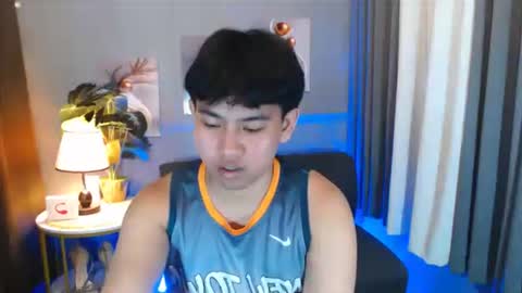 Snapshot of xcigbatecum chatting on 04/01/26, 02:12 Charlie online show from 04/01/26, 02:12