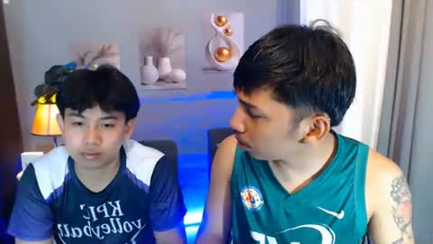 Snapshot of xcigbatecum chatting on 04/06/26, 07:20 Charlie online show from 04/06/26, 07:20