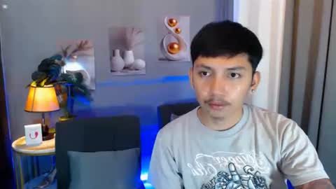 Snapshot of xcigbatecum chatting on 04/08/26, 02:11 Charlie online show from 04/08/26, 02:11