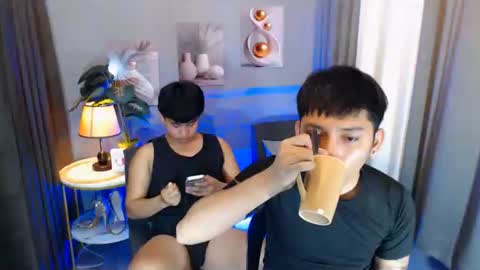 Snapshot of xcigbatecum chatting on 04/12/26, 02:49 Charlie online show from 04/12/26, 02:49