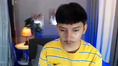 Snapshot of xcigbatecum chatting on 04/14/26, 01:55 Charlie online show from 04/14/26, 01:55