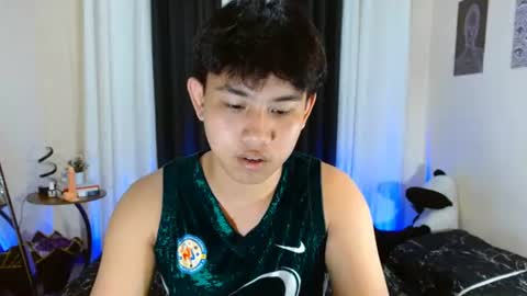 Snapshot of xcigbatecum chatting on 07/22/26, 06:00 Charlie online show from 07/22/26, 06:00