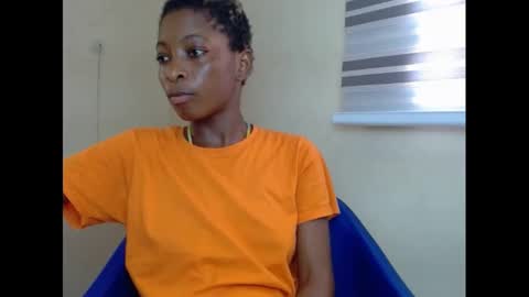 Snapshot of xcreamypussy chatting on 01/14/25, 12:14 xcreamypussy online show from 01/14/25, 12:14