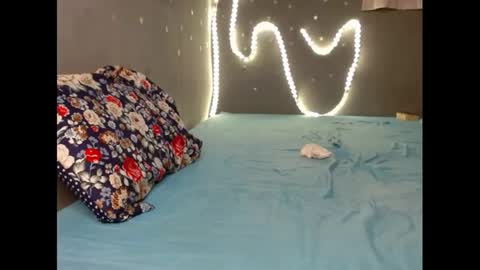 Snapshot of xcreamypussy chatting on 03/06/25, 09:14 xcreamypussy online show from 03/06/25, 09:14