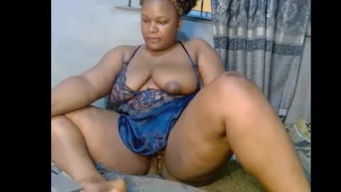 Snapshot of xcumxonxme chatting on 01/04/25, 08:06 xcumxonxme online show from 01/04/25, 08:06