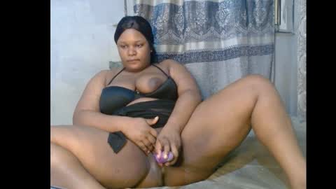 Snapshot of xcumxonxme chatting on 02/07/25, 10:19 xcumxonxme online show from 02/07/25, 10:19