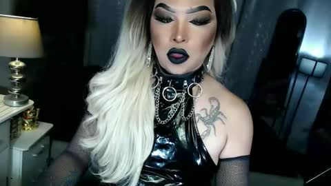 Zhavia online show from 10/07/25, 05:54