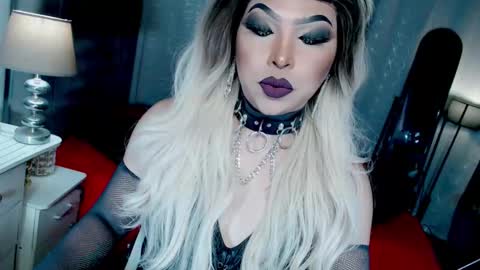 Zhavia online show from 10/14/25, 07:25