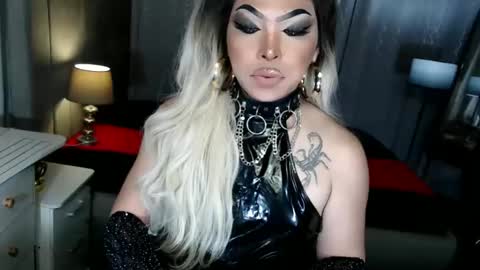 Zhavia online show from 11/16/25, 06:35