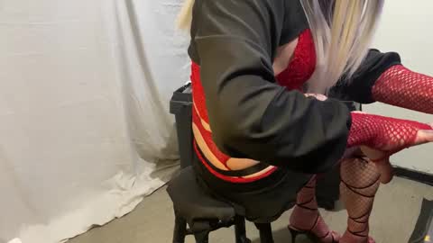 xdresserwithass online show from 02/15/25, 09:27