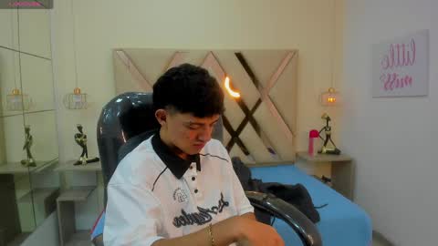 Snapshot of xebastwink chatting on 05/12/26, 12:35 xebastwink online show from 05/12/26, 12:35