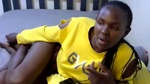 xeenah online show from 04/15/26, 12:34