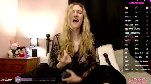 Snapshot of xelliee_rosex chatting on 12/09/24, 05:51 EllieeRose online show from 12/09/24, 05:51