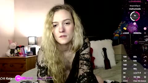 Snapshot of xelliee_rosex chatting on 02/02/25, 04:43 EllieeRose online show from 02/02/25, 04:43