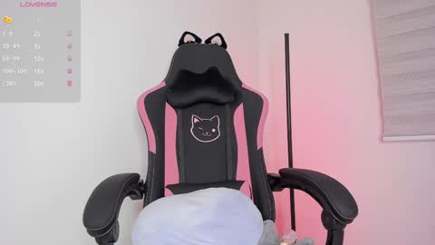 Snapshot of xemily_hardy chatting on 02/15/25, 05:41 Kanae. online show from 02/15/25, 05:41