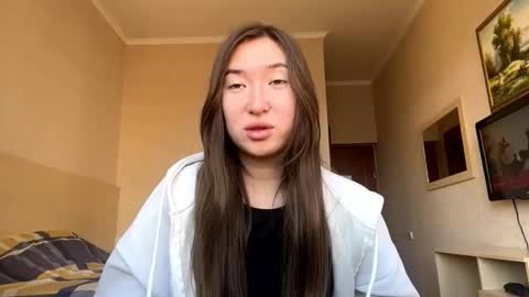 Snapshot of xeniabungard chatting on 03/12/26, 07:58 Mia online show from 03/12/26, 07:58