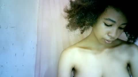 xenna610827 online show from 02/12/25, 08:38