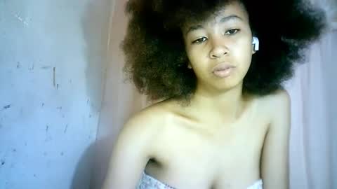 xenna610827 online show from 02/18/25, 09:21