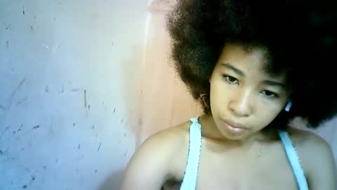 xenna610827 online show from 02/25/25, 11:41