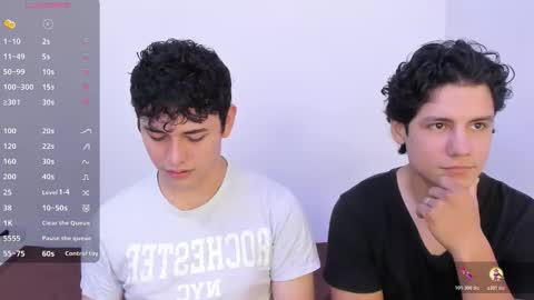 Snapshot of xhans17 chatting on 10/24/25, 04:03 xhan online show from 10/24/25, 04:03