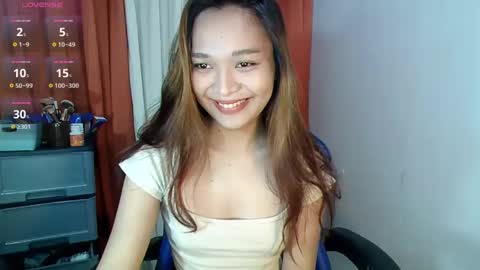 xhotlickerkiarax online show from 12/04/24, 10:30