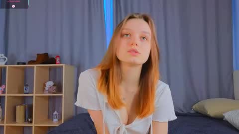 Snapshot of xiaobrunscheen chatting on 02/03/26, 04:10 Luna and Lina online show from 02/03/26, 04:10