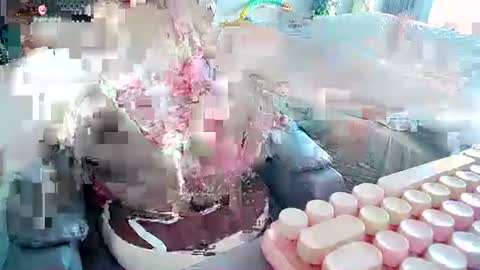 Snapshot of xiaoyu_cn chatting on 10/10/25, 06:12 xiaoyu online show from 10/10/25, 06:12