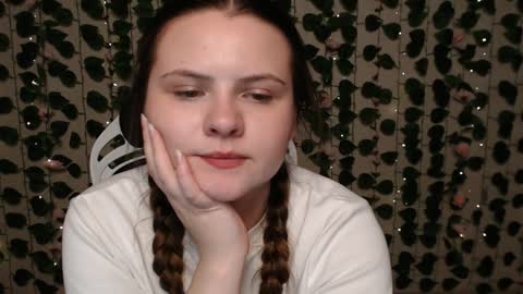 Lina online show from 12/07/24, 07:27