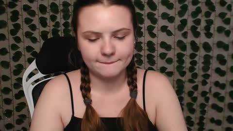 Lina online show from 01/10/25, 07:14