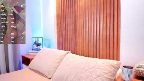 XIMENA LOPEZ online show from 12/13/25, 07:53