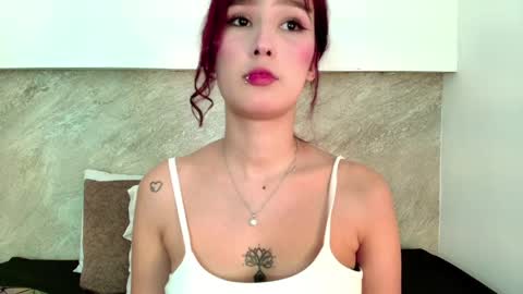 Snapshot of ximena_jougle chatting on 04/09/26, 01:38 Xime online show from 04/09/26, 01:38