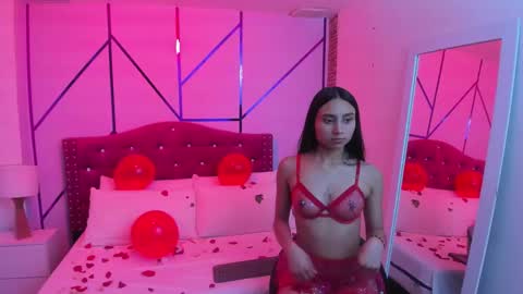 Snapshot of ximena_vasquez8 chatting on 02/15/25, 02:15 Xime online show from 02/15/25, 02:15