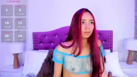 Snapshot of ximena_vasquez8 chatting on 09/15/25, 10:43 Xime online show from 09/15/25, 10:43