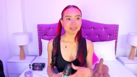 Snapshot of ximena_vasquez8 chatting on 10/03/25, 03:36 Xime online show from 10/03/25, 03:36