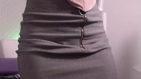 ximena suarez online show from 01/09/25, 05:55