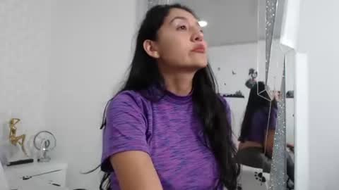 ximena suarez online show from 01/28/25, 03:47
