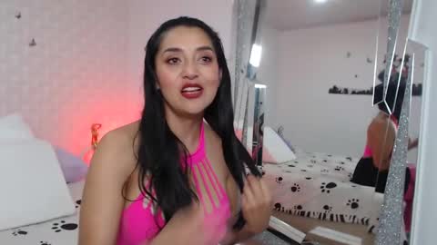 ximena suarez online show from 02/07/25, 04:59