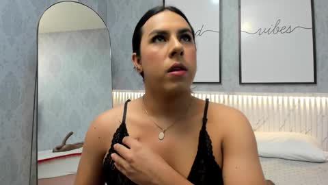 Snapshot of ximenahott_ chatting on 09/15/25, 10:04 Yoy  online show from 09/15/25, 10:04