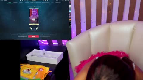 Snapshot of ximenareid chatting on 01/14/25, 04:04 Ximena online show from 01/14/25, 04:04