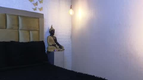 Snapshot of ximenawilliamss chatting on 10/25/25, 07:41 ximena online show from 10/25/25, 07:41