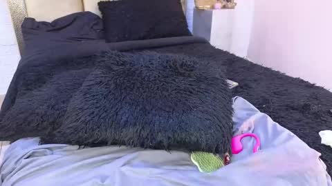 Snapshot of ximenawilliamss chatting on 11/03/25, 11:22 ximena online show from 11/03/25, 11:22