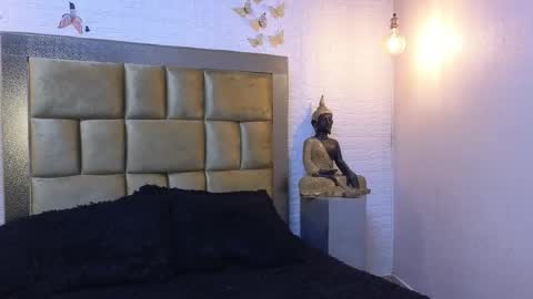 Snapshot of ximenawilliamss chatting on 11/29/25, 10:13 ximena online show from 11/29/25, 10:13